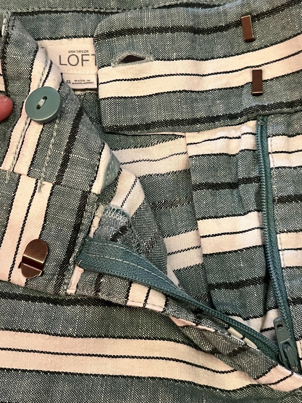 Ann Taylor LOFT Shorts Womens 8 Blue Striped Chambray Riviera Tassel Waist Chino - Picture 7 of 7